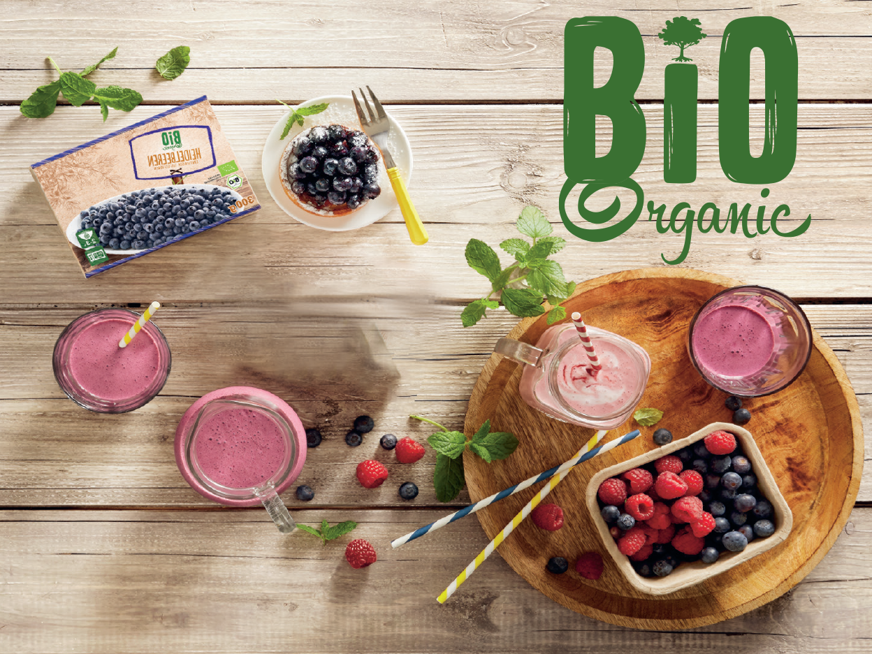 Bio Organic blueberries featured in smoothies and a tart.