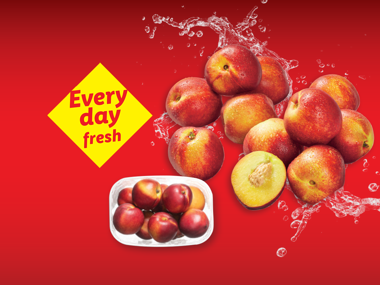 Fresh nectarines with water splashes on a red background, with a small container of nectarines and a yellow diamond with the text 'Every day fresh'.