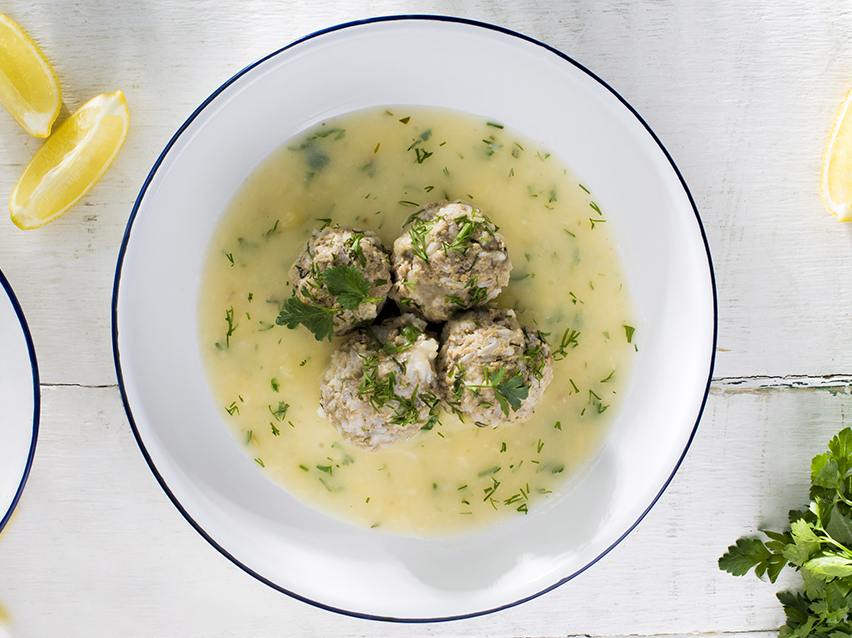 Meatball soup in egg-lemon sauce