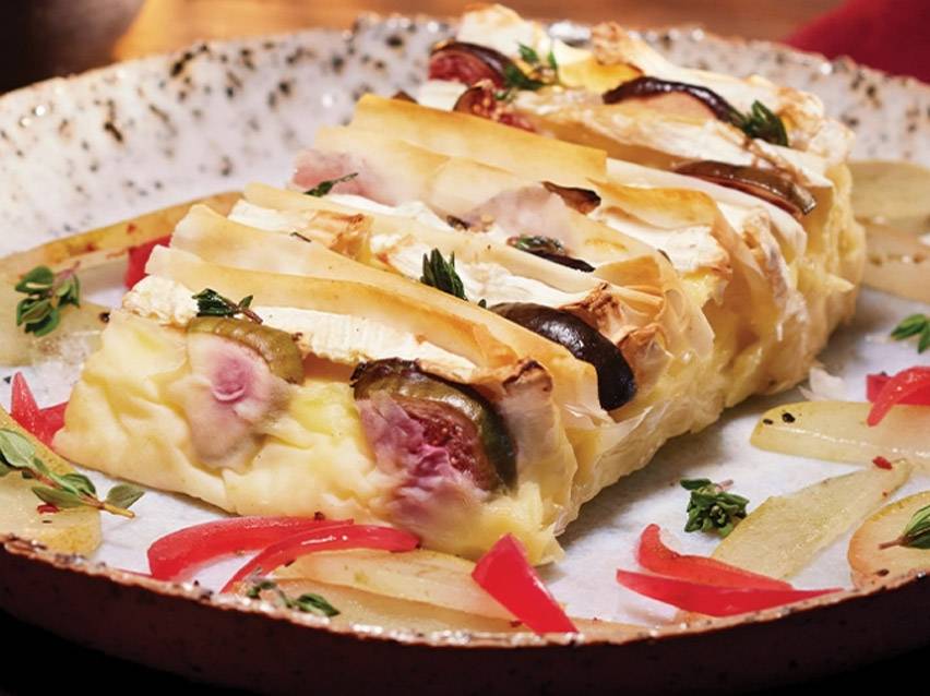 Baked brie with figs and pears in phyllo.